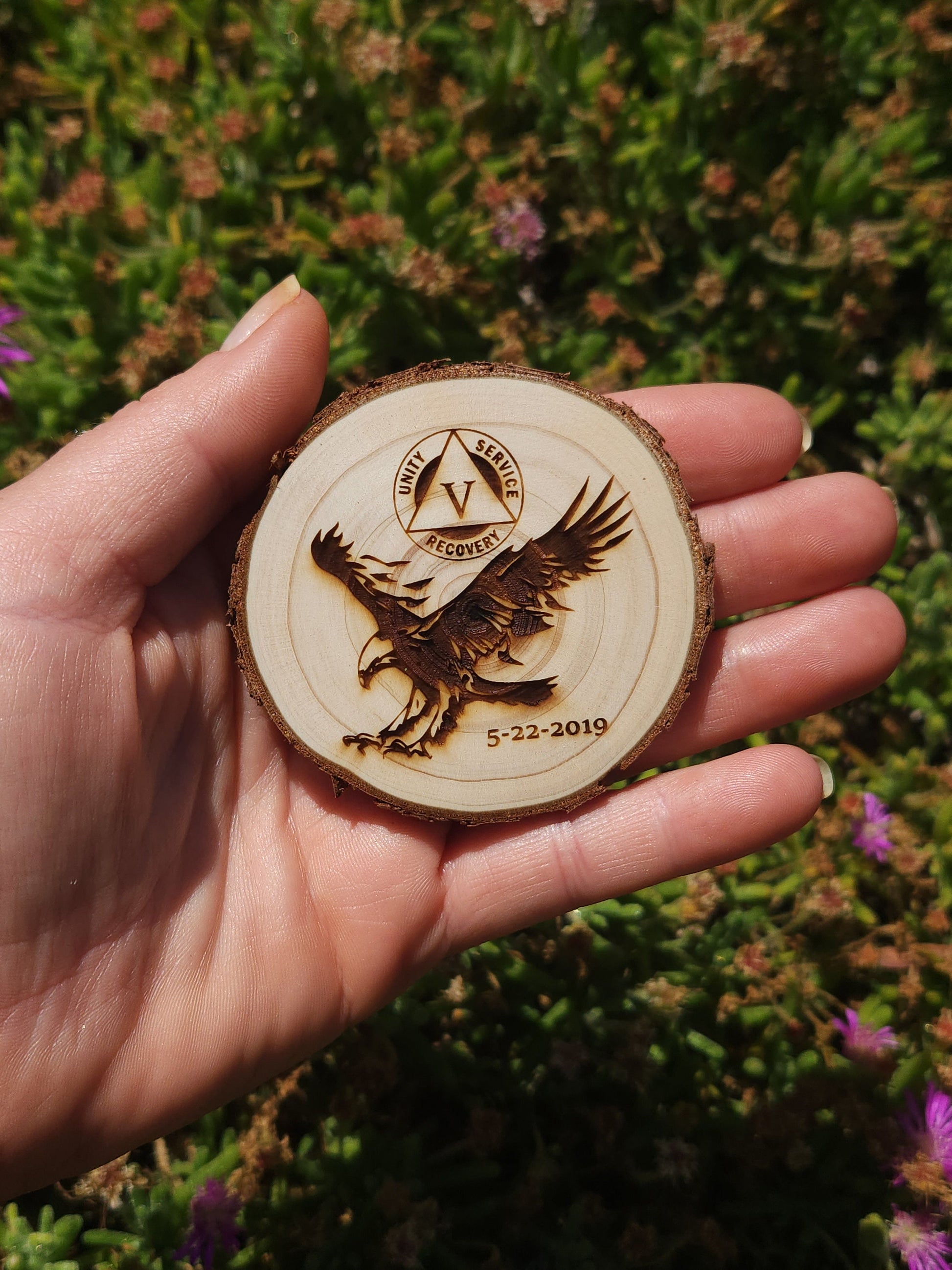 Soaring Eagle wood medallion natural grain detail