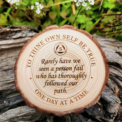 Orca wood medallion natural grain detail